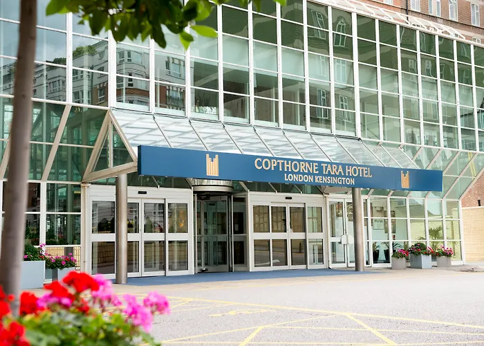 Hotels with pool Copthorne Tara London Kensington