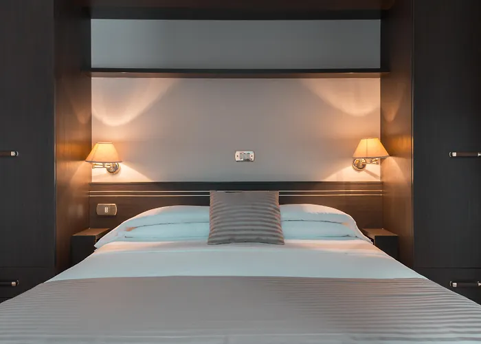 Hotel con piscina: Loano 2 Village