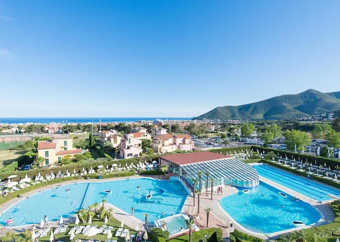 Hotel con piscina: Loano 2 Village