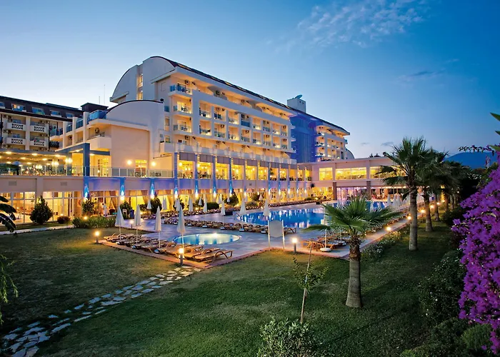 Titan Select Ultra All Inclusive