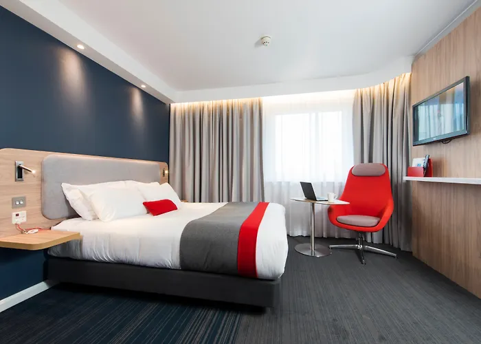 Hotel con tenis: Holiday Inn Express Edinburgh City West By Ihg
