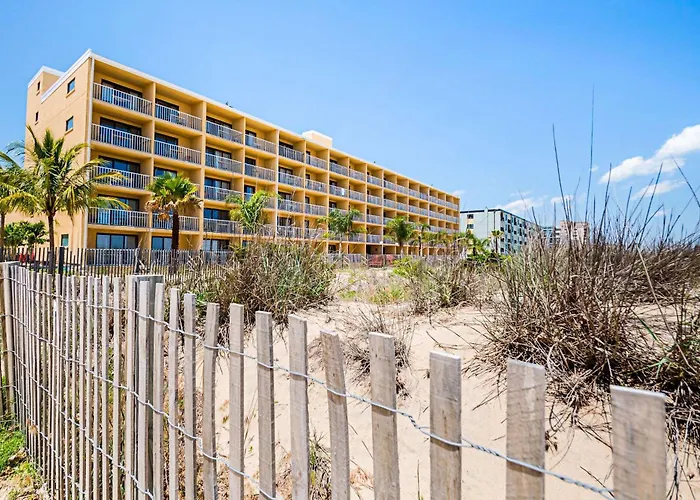 Hotel with Tennis: Quality Inn Oceanfront