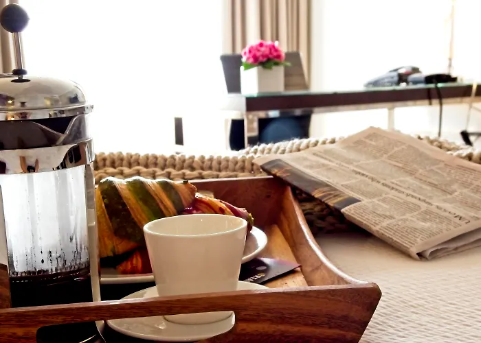 Hotel with Tennis: Pullman Miami Airport