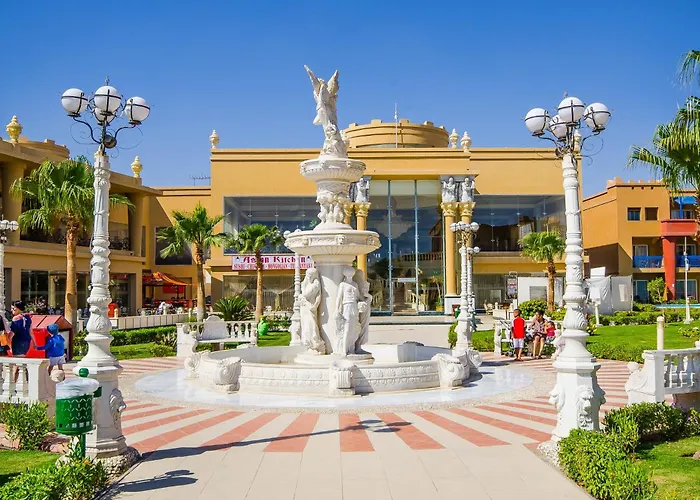 Hotel Jacuzzi: Titanic Palace Families And Couples Only