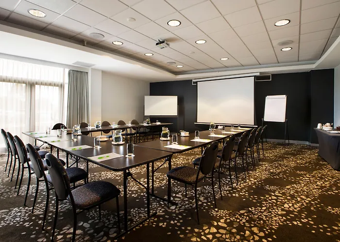 Hotels Close to Airport Holiday Inn Melbourne Airport By Ihg