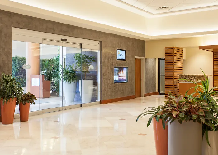 Courtyard By Marriott Isla Verde Beach Resort