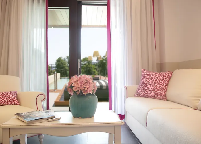  Avaton Luxury Beach - Relais & Chateaux