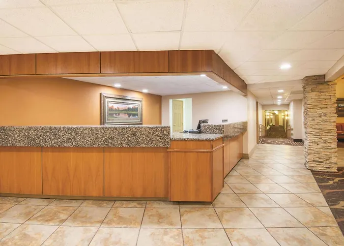 Mountain Valley Inn & Suites