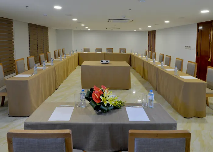 Hotel with view: London Hanoi Hotel