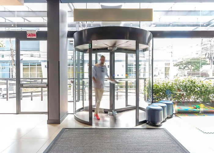 Ibis Budget Blumenau