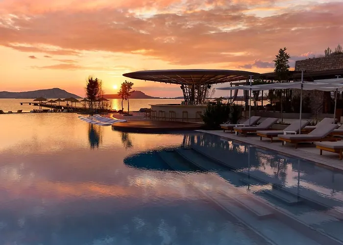 W Costa Navarino (Adults Only)