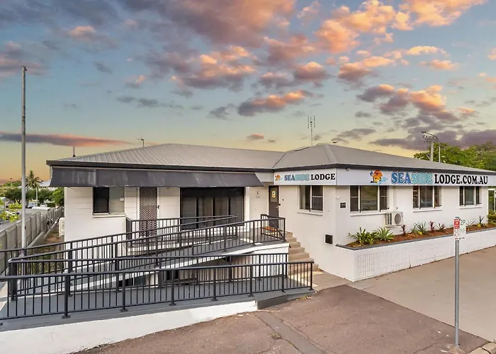 The Hostels Seaside Lodge Townsville- Right Next To Coles, 2 Mins Walk To Strand & Cbd- Passport Required