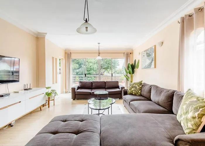 Dog friendly hotels Spacious Menlyn Maine