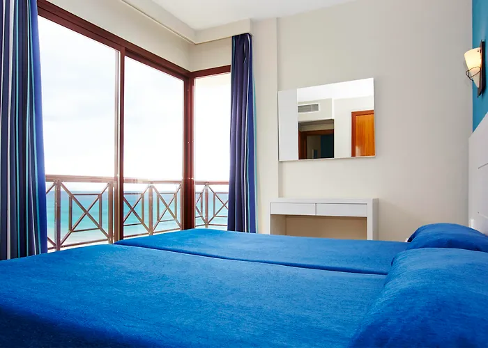 Resort: Universal Hotel Bikini