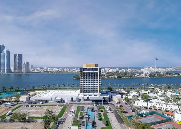 Hotel Holiday International