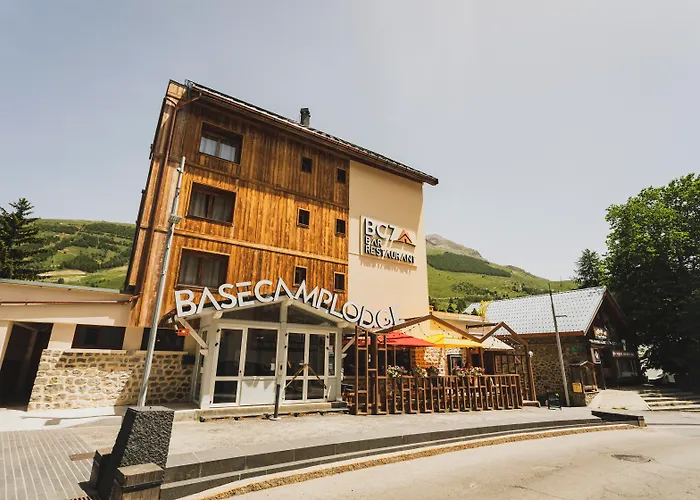 Ski Resorts Base Camp Lodge - Les 2 Alpes