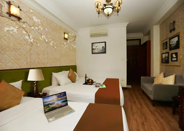 Pet Friendly hotel: Hanoi Golden Lotus Hotel & Spa