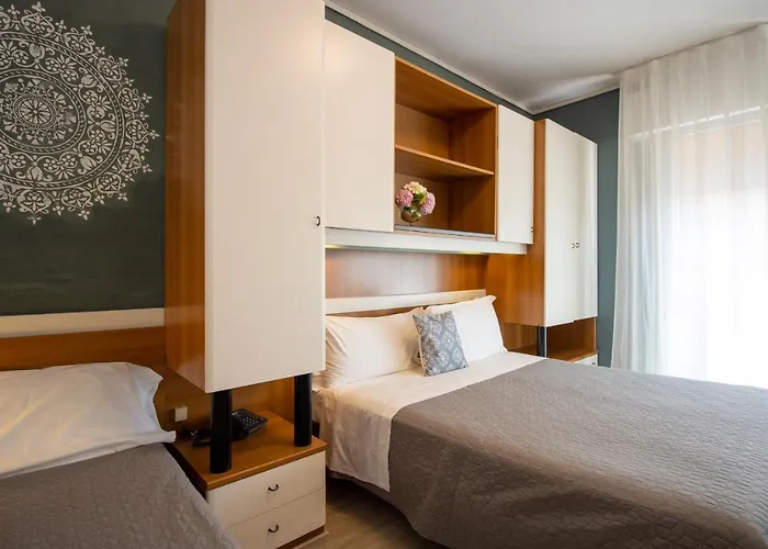 Hotel Crystal