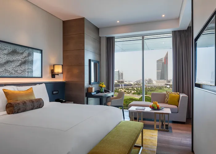 5 star hotel: Taj Jumeirah Lakes Towers