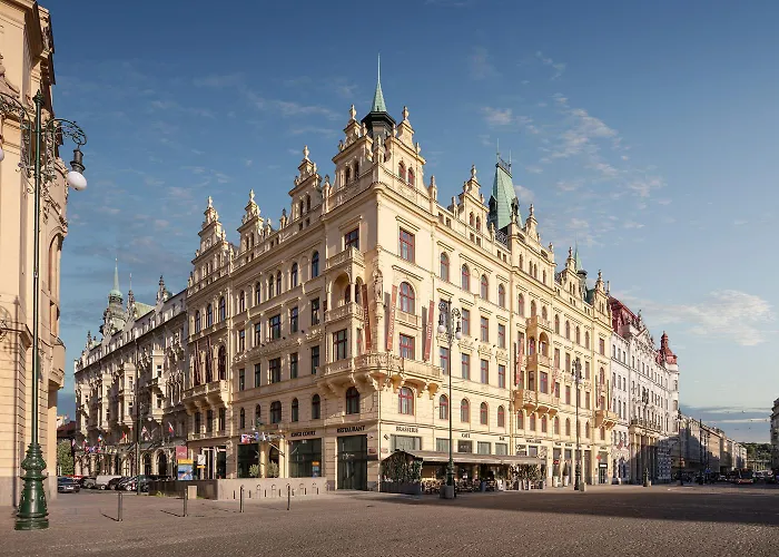 Hotel met tennis: Hotel KINGS COURT