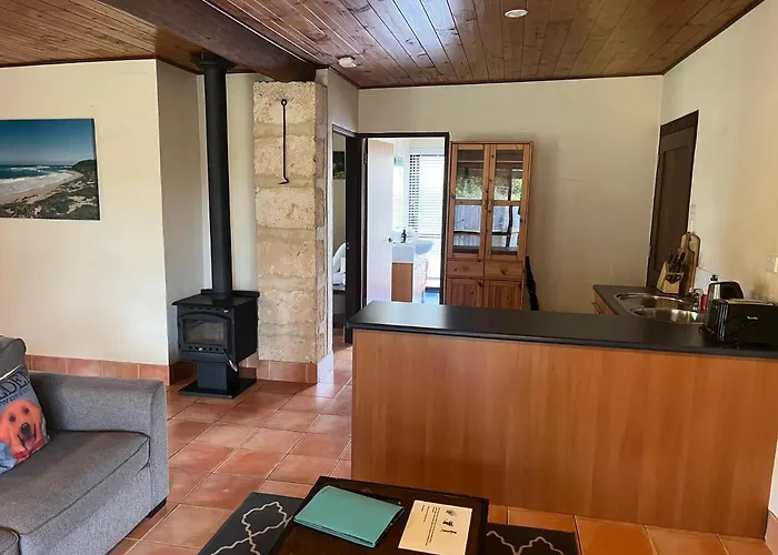 Pet Friendly hotel: Happy Dogs Cottage Margaret River