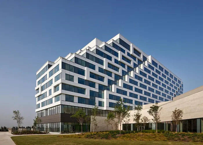 Casino hotel: Great Canadian Casino Resort Toronto