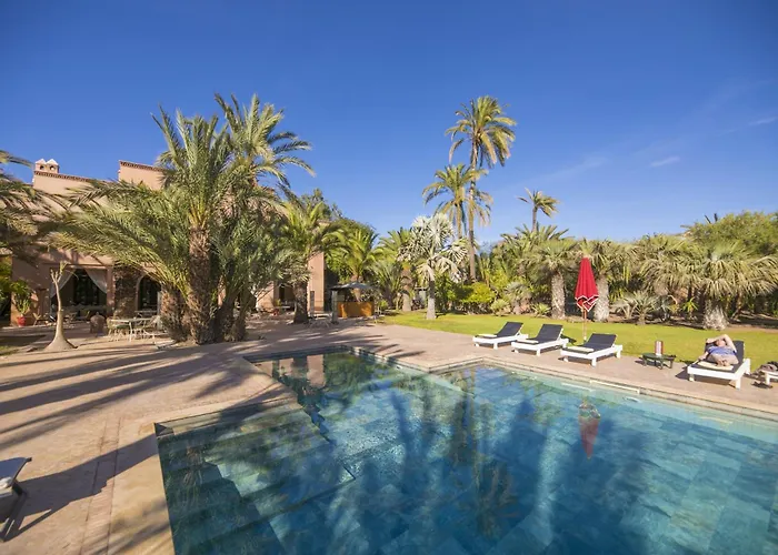 Villa Le Perroquet Bleu