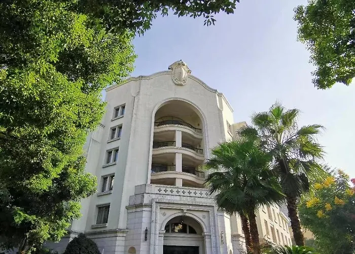 Fenyang Garden Boutique