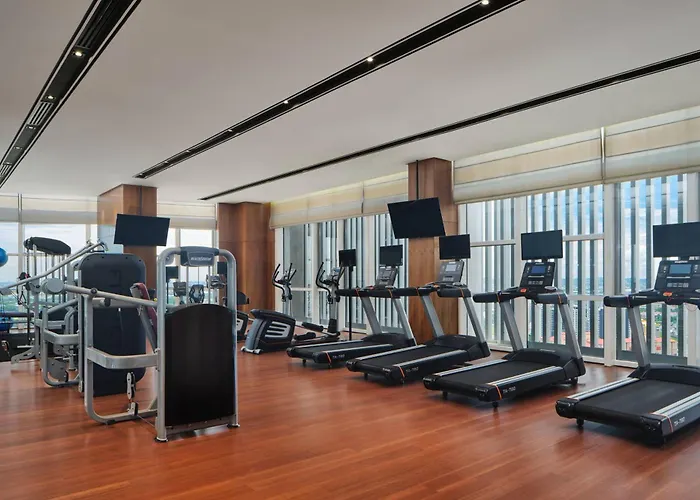 Сity center hotels Le Meridien Petaling Jaya