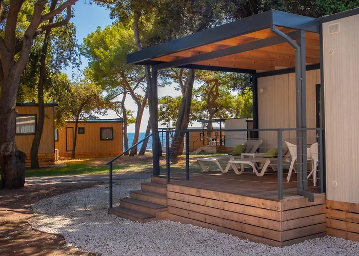 Hôtel 4 étoiles: Arena Stoja Camping Homes
