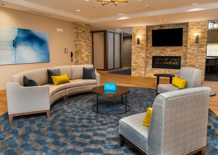 Hotel with pool: Homewood Suites By Hilton Rancho Cordova, Ca