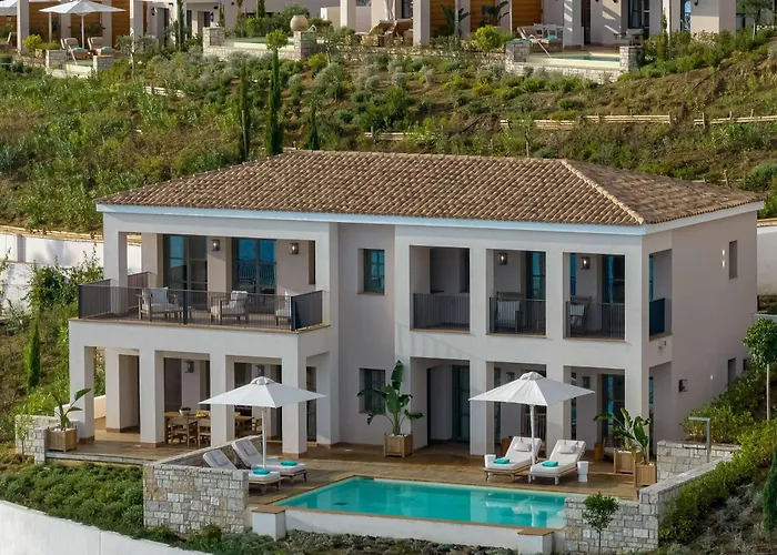 Central hotel: Angsana Corfu Resort & Spa