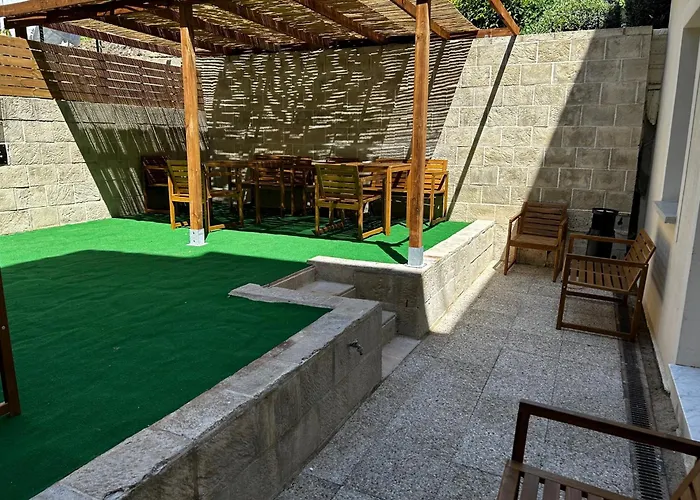 Bohobos Hostel