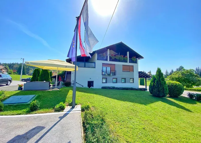 16 Lakes Guesthouse