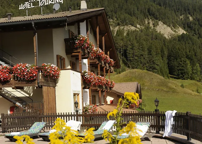 Alpine Touring Hotel-Petfriendly