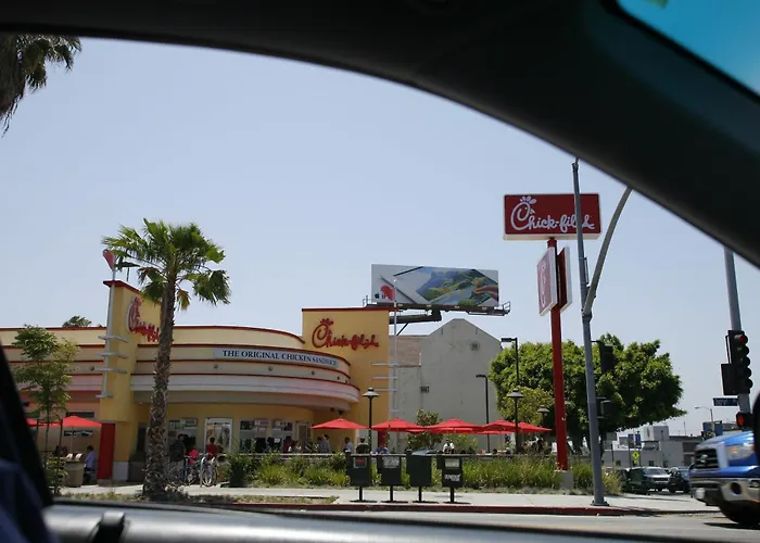 Hollywood Guest Inn