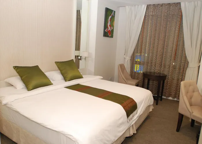 B&B only: Aphrodite Inn Bangkok