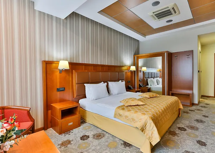 Kings Park Hotel