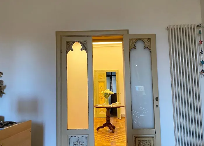 L'antica casa sui lungarni di Pisa