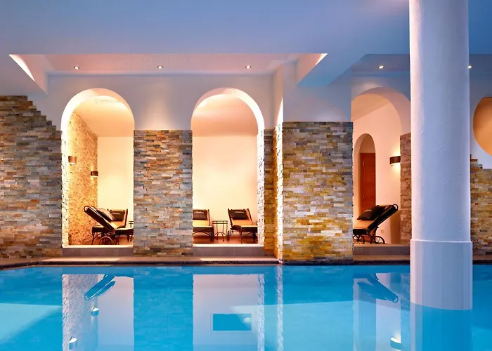 Luxury hotel only: Hotel Tauernhof