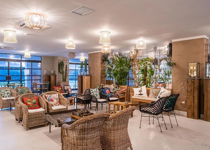 Capo Peloro Hotel (Adults Only)