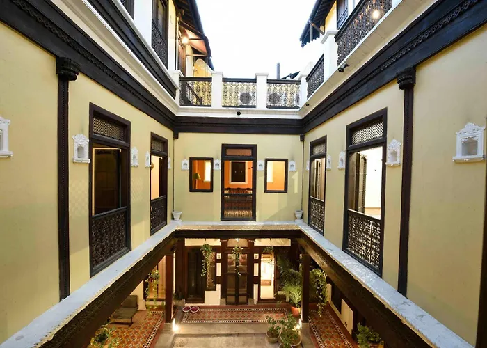 Family resorts Deewanji Ni Haveli