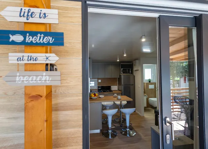 Hotel Am Adriakamp Mobilehome - Camp Soline