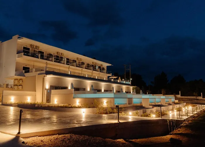 Beach hotel: Limanaki Hotel