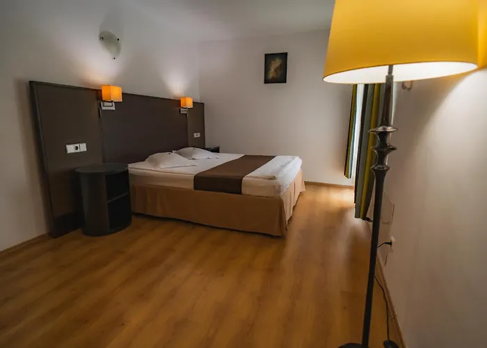 Hotel Dobsi