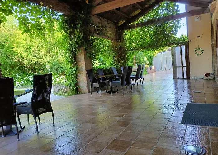 Hotel: Alice e la sua casa