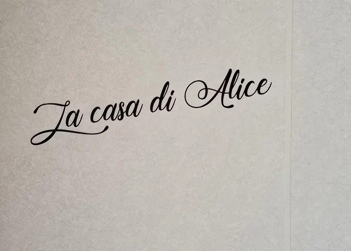 Hotel: Alice e la sua casa