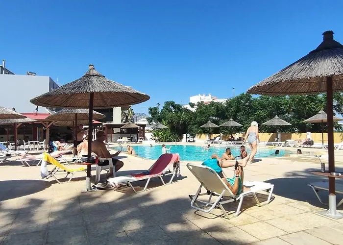 Elga Hotel & Apartments