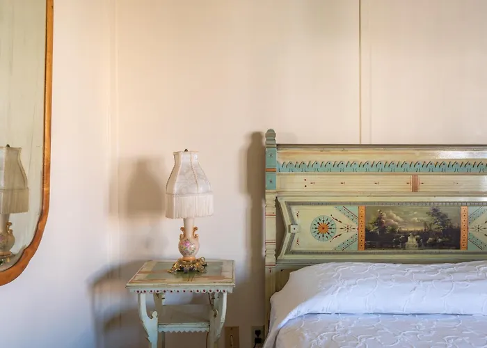Martine Inn