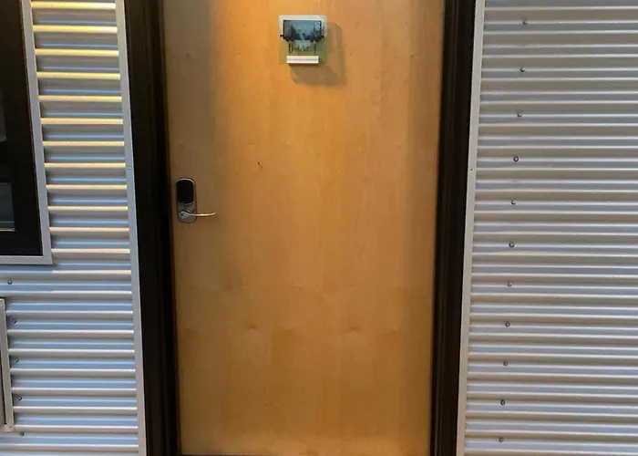 Modern Family Suite For 5 Near St Louis With Pool